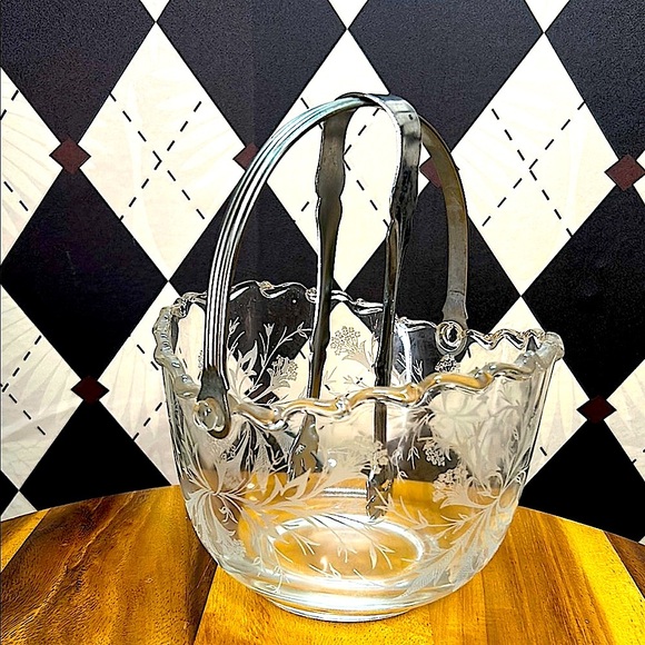 Vintage Fostoria Baroque Etched Glass Ice Bucket with Handle – Elegant Barware - Picture 1 of 4